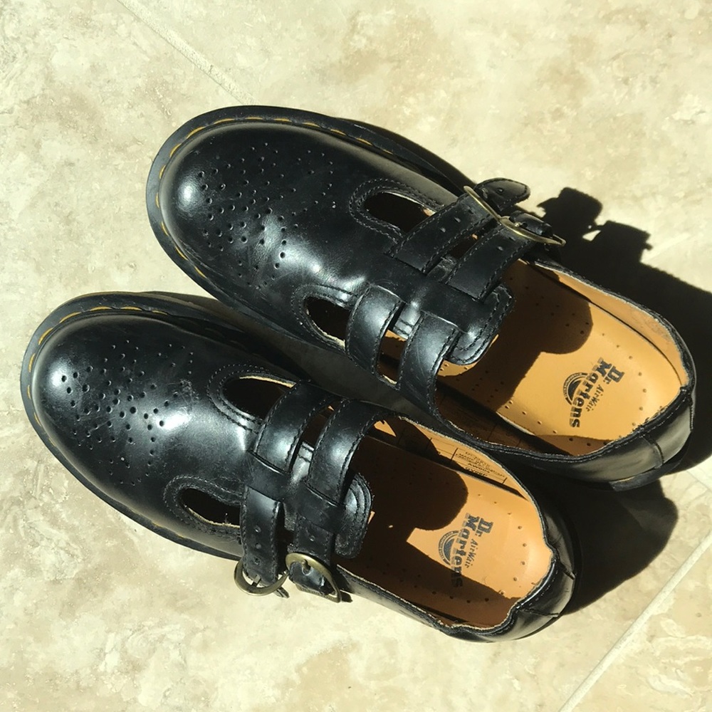 Dr. Marten Mary Jane shoes size US 8, UK 6, EU 39